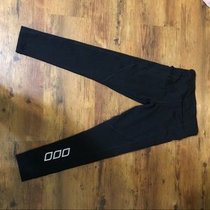 Lorna Jane Booty Support Leggings Size L